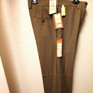 32x32 Haggar olive classic fit dress pants